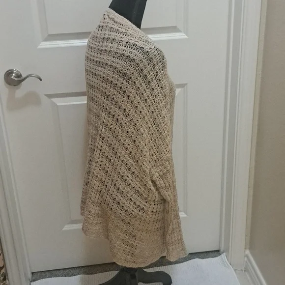 FREE PEOPLE medium natural colored sweater wrap with pockets, $109.00 - Picture 2 of 4